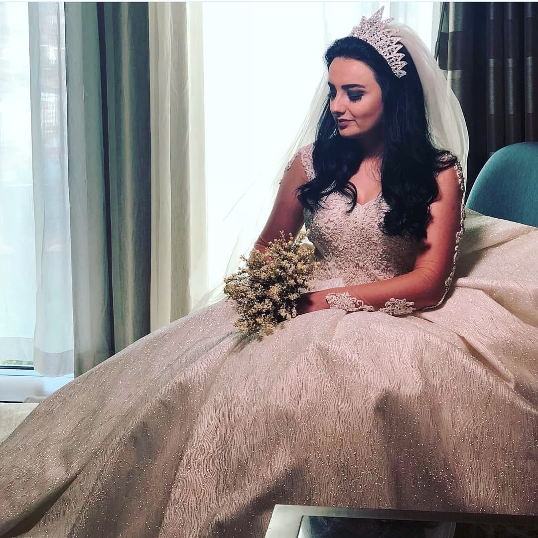 ÜLGEN Sposa
